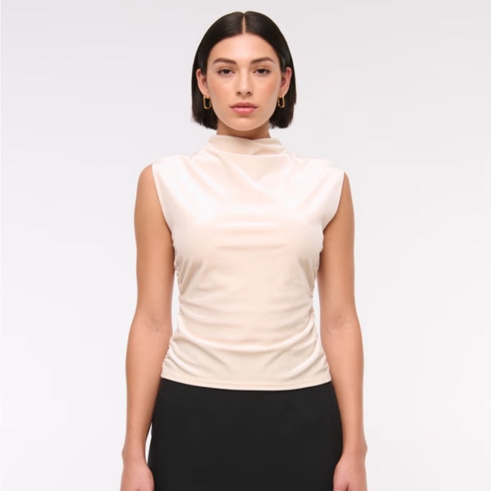 Abercrombie and Fitch Elegant Cream Sleeveless Paloma Velvet Top size XS new